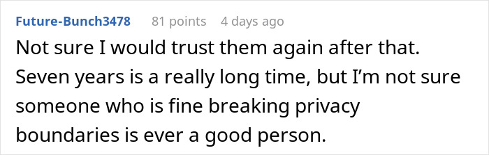 Reddit comment discussing trust issues after a man goes through his girlfriend&rsquo;s phone in a long-term relationship.