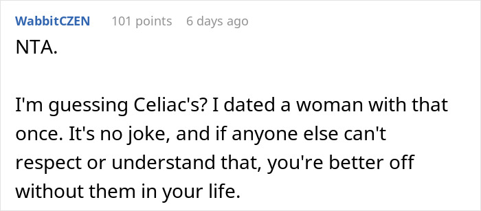 Screenshot of an online discussion about a couple unable to accommodate a friend's diet at their wedding, causing drama.