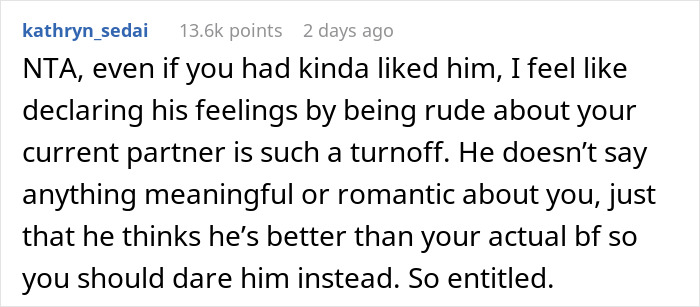 Reddit comment criticizing a guy who tells his old friend to date him instead of her boyfriend because he is tall.
