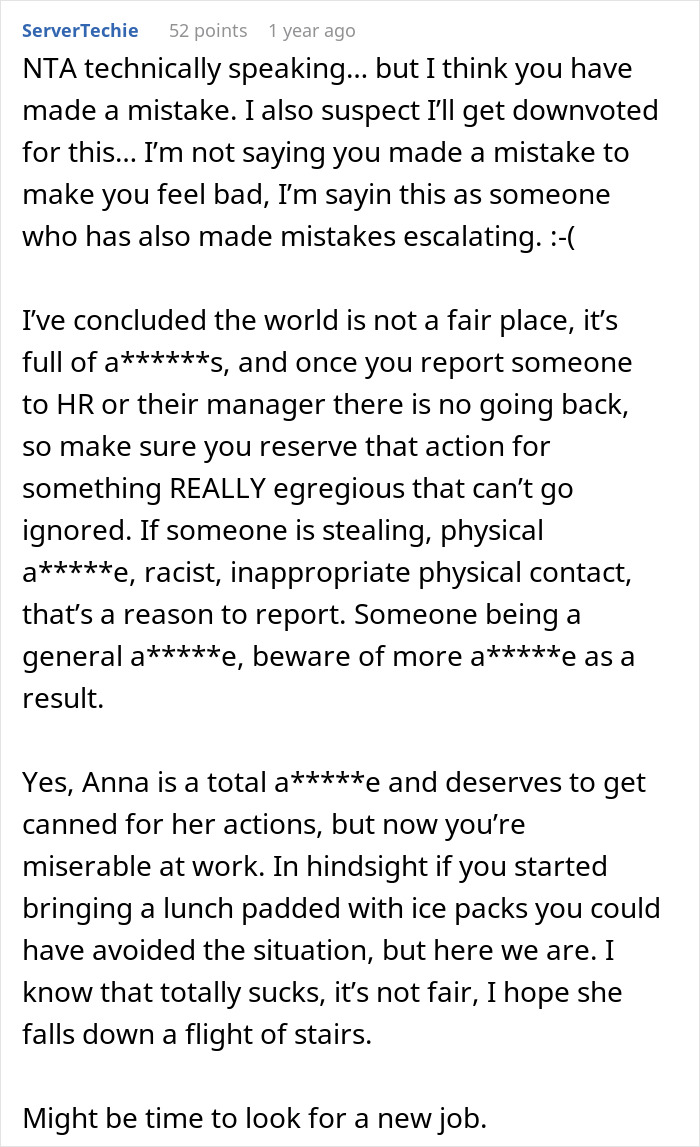 Screenshot of a coworker reporting to HR about a man having no space to keep his lunch in the shared office fridge. Screenshot of a coworker reporting to HR about a man having no space to keep his lunch in the shared office fridge.