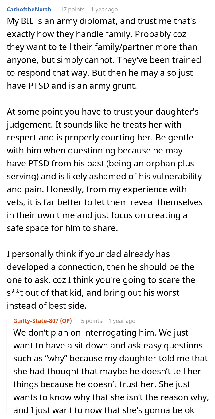 Screenshot of a forum discussion about a woman&rsquo;s boyfriend acting secretive and her mom considering hiring a PI.