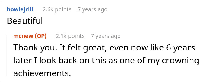 Screenshot of a Reddit conversation showing user points and comments on a post related to pet store manager fraud.