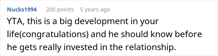 Screenshot of online comment discussing a woman&rsquo;s decision about hiding artificial insemination plans from a date.