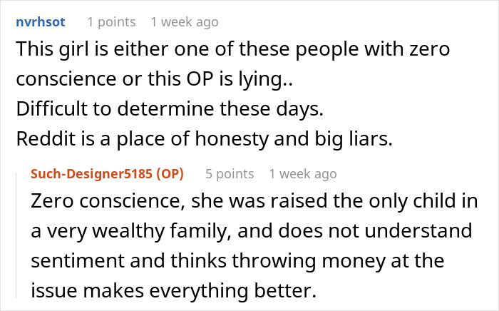 Reddit comments debating a woman ending a 15-year friendship after a purse fiasco involving money and conscience issues.