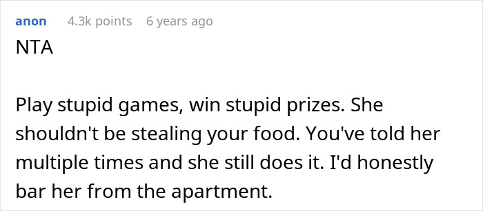 Screenshot of online comment discussing woman upset over bro&rsquo;s girlfriend eating food, suggesting to bar her from the apartment.