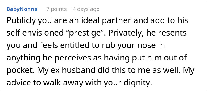 Comment on relationship red flags, discussing resentment and entitlement after changes in earnings within a year into the relationship.