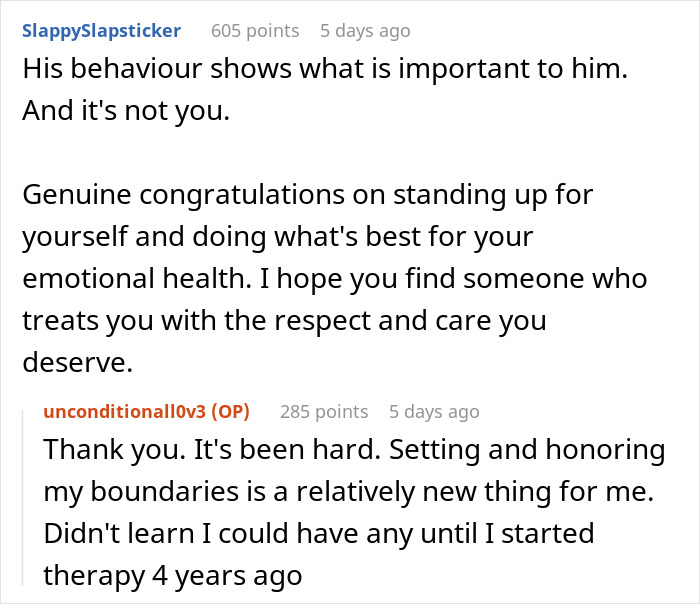 ALT text: Online conversation about emotional health and setting boundaries after boyfriend ditches girlfriend’s plans last minute and gets dumped fast ALT text: Online conversation about emotional health and setting boundaries after boyfriend ditches girlfriend’s plans last minute and gets dumped fast