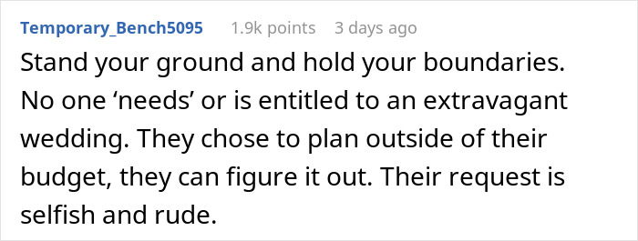 Comment on a forum post about a woman uninviting her sister from her wedding over a $30K gift dispute.