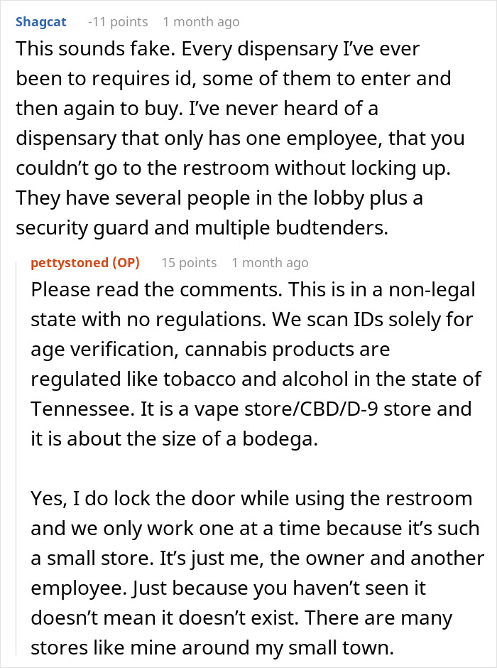 Conversation screenshot discussing a small vape store with limited staff and locking the door for restroom use.