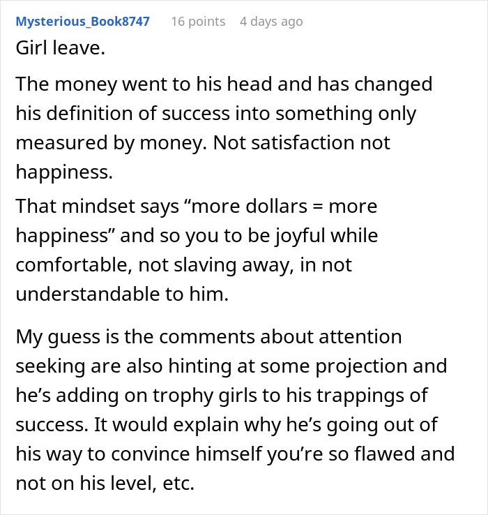 Comment discussion about a man starting to earn more than his girlfriend and revealing relationship red flags involving money and mindset.