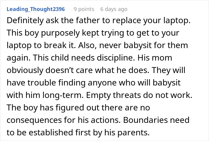 Screenshot of online comment advising to ask for laptop replacement after kid pours water and smashes babysitter&rsquo;s laptop to the ground.