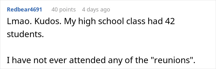 Screenshot of a Reddit comment about high school class size and not attending class reunions, related to former bully ego.