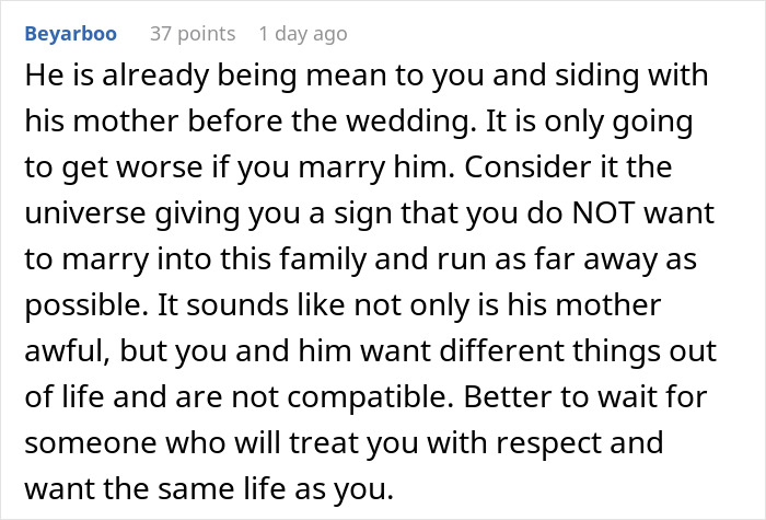 Comment discussing man lashing out at fianc&eacute;e over family dress shopping without her, highlighting relationship conflict.