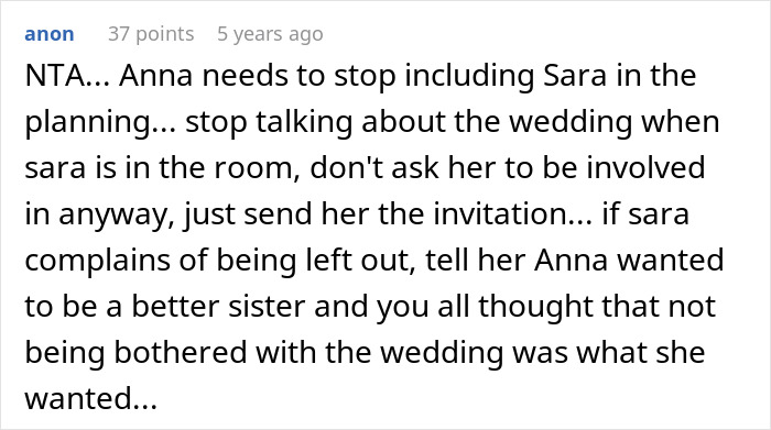 Comment discussing a single sister struggling with her sibling's engagement and wedding planning involvement.