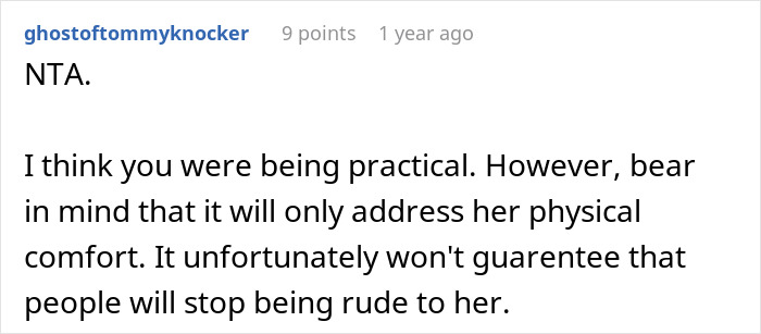 Comment discussing practical advice for an obese friend buying two seats for comfort on a flight and facing rudeness.