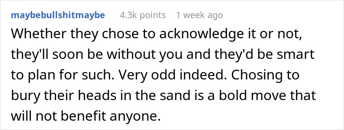 Comment discussing a boss pretending never gave notice, highlighting the risks of ignoring employee departures.