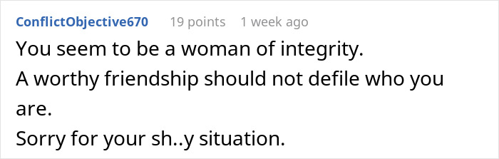 Screenshot of a Reddit comment praising a woman for exposing her best friend&rsquo;s affair to her boyfriend.