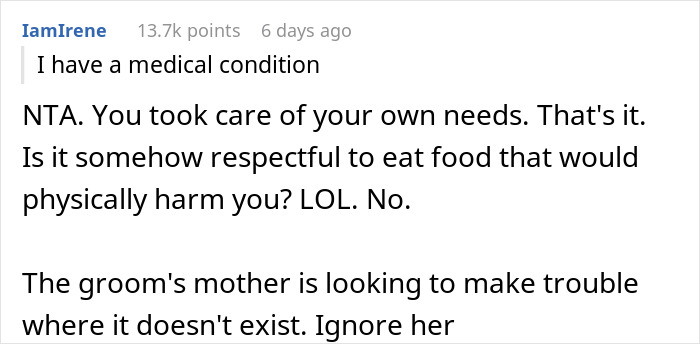 Alt text: Reddit comment discussing drama when friend brings own food due to diet at a wedding, highlighting accommodation issues.