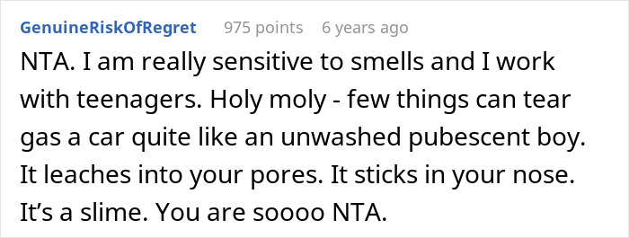 Screenshot of a Reddit comment discussing sensitivity to smells and mentioning an unwashed teenage boy related to hygiene checklist.