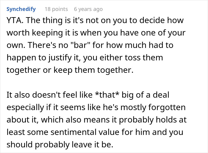 Screenshot of online discussion about a wife asking to toss ex-girlfriend&rsquo;s memory box but keep late ex-boyfriend&rsquo;s box.