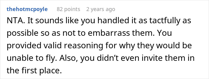 Screenshot of a forum comment discussing a guy refusing to let his obese family fly in his plane, sparking family drama. Screenshot of a forum comment discussing a guy refusing to let his obese family fly in his plane, sparking family drama.