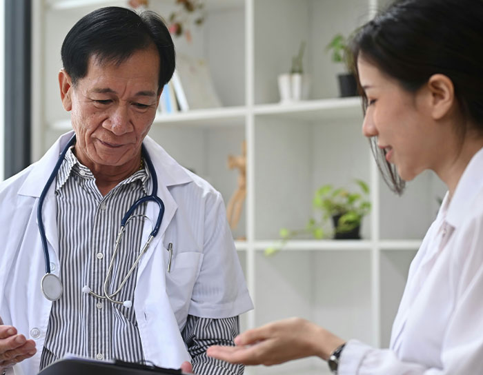 ER Nurses Share Wild “One More Minute And I’d Be Dead” Stories From The Hospital