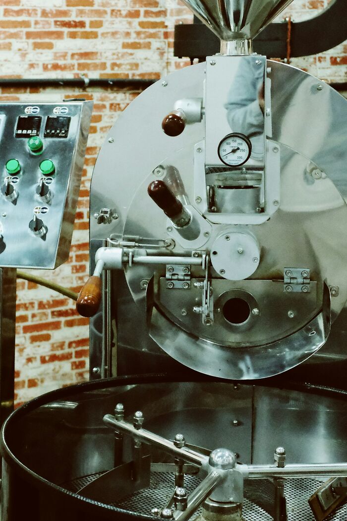 "Hot Molten Asphalt": 44 Of The Most Unbelievable Deaths That Actually Happened