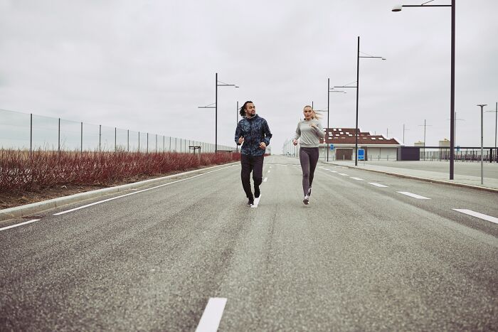 "Dude Hates Her": Outrage As Man Sabotages Girlfriend&rsquo;s Marathon By Eating All Her Snacks