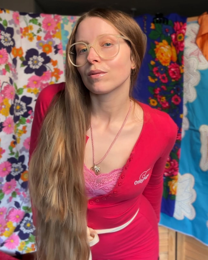 Harry Potter Star Breaks Silence After She Was Banned From Fan Event For Her Adult Account