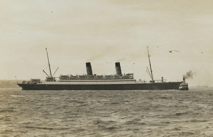 "A Magnitude 10 'Bruh' Moment": 42 Insane History Moments That Don't Seem Real