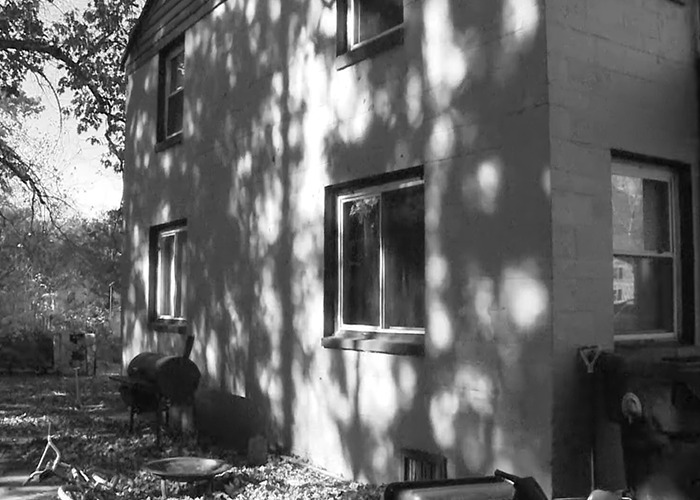 Abandoned house in daylight, scene tied to a brutal cold case police solved after 52 years, revealing long-awaited answers.