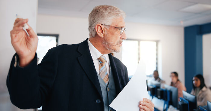 "That's Advanced Stupid": 46 People Share How They Were Baffled By Someone's Sheer Ignorance