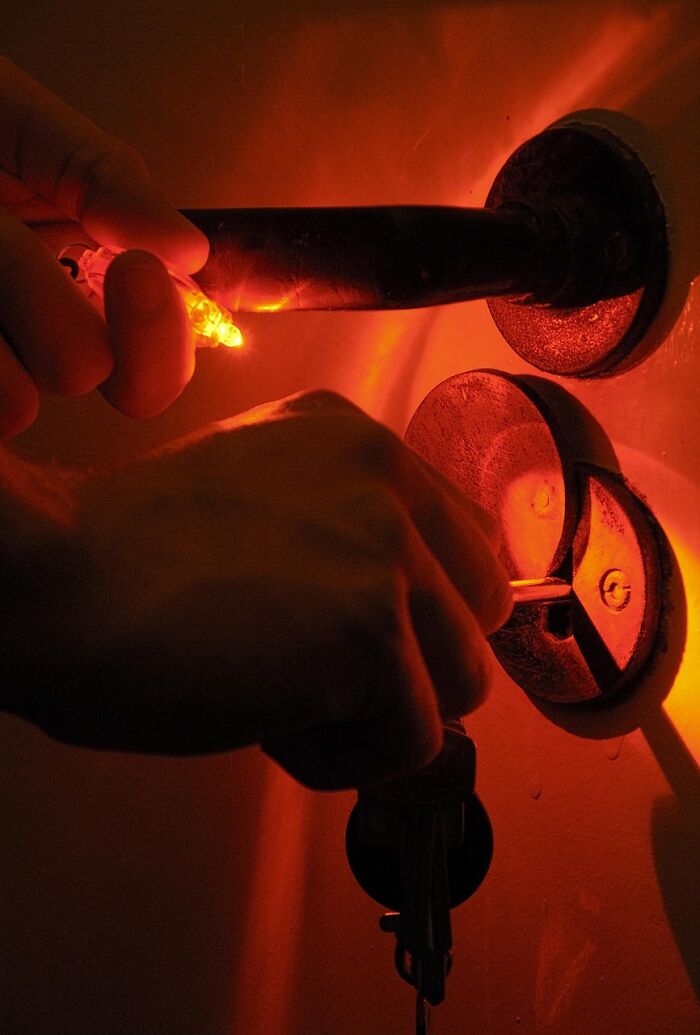 42 Creepy Moments People Can’t Forget That Keep Coming Back To Them