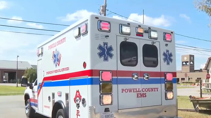 Powell County EMS ambulance responding, highlighting paramedics facing license risks for saving snakebite victim with antidote. Powell County EMS ambulance responding, highlighting paramedics facing license risks for saving snakebite victim with antidote.