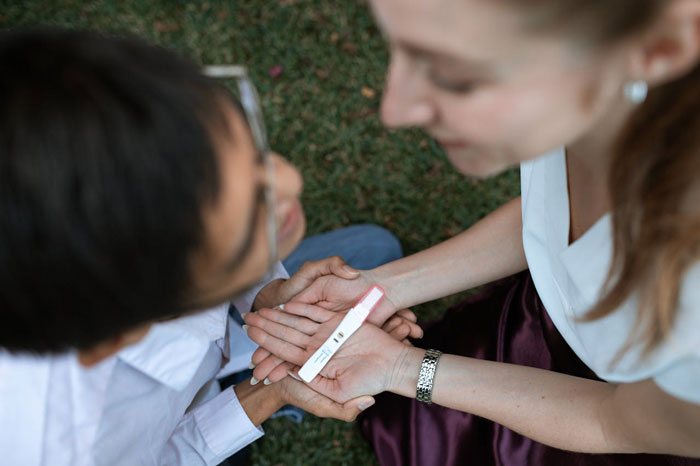 “I Ruined Her Marriage”: Woman Announces Pregnancy At Lunch, Turns Out She Took The Wrong Test “I Ruined Her Marriage”: Woman Announces Pregnancy At Lunch, Turns Out She Took The Wrong Test