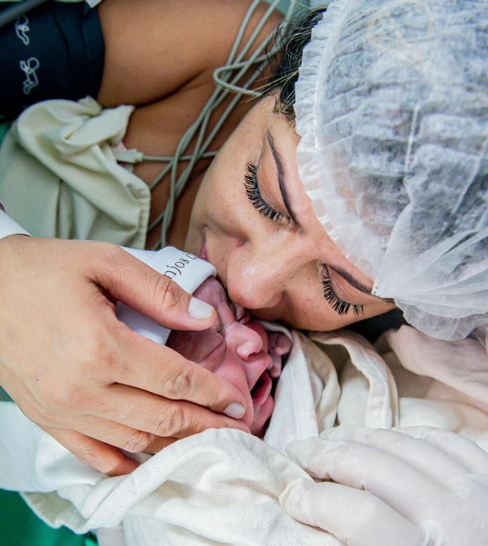 Stay-At-Home Mom Leaves Husband And Kids Behind For A New Boyfriend