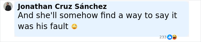 Comment by Jonathan Cruz S&aacute;nchez mentioning blame in relation to Coldplay Kiss Cam scandal and Kristin Cabot divorce.