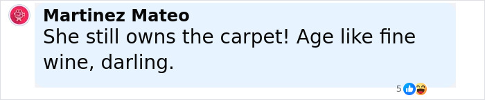 Jessica Simpson at VMAs red carpet sparking plastic surgery rumors with her significantly changed appearance. Jessica Simpson at VMAs red carpet sparking plastic surgery rumors with her significantly changed appearance.