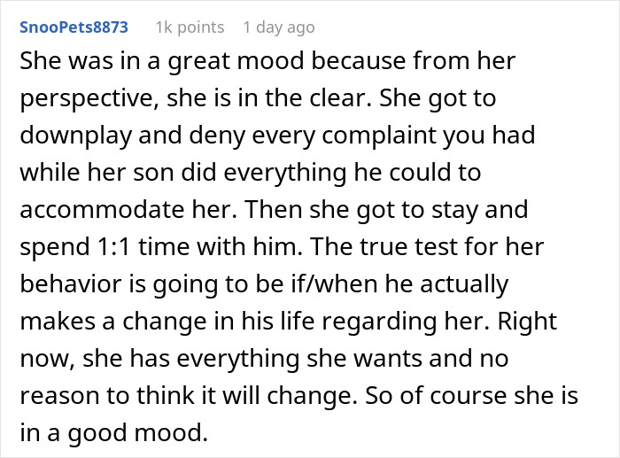Screenshot of an online comment discussing a woman&rsquo;s mother-in-law making rude comments and the husband&rsquo;s emotional breakdown.