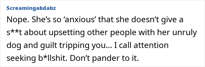 Text post screenshot discussing a woman’s unruly therapy dog causing upset and being banned from a family BBQ. Text post screenshot discussing a woman’s unruly therapy dog causing upset and being banned from a family BBQ.
