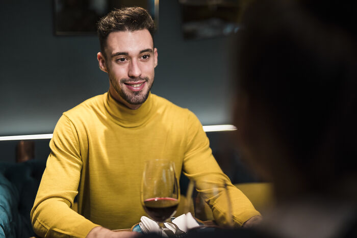 “I Didn’t Give Out My Number”: 48 Red Flag Tests Women Swear By