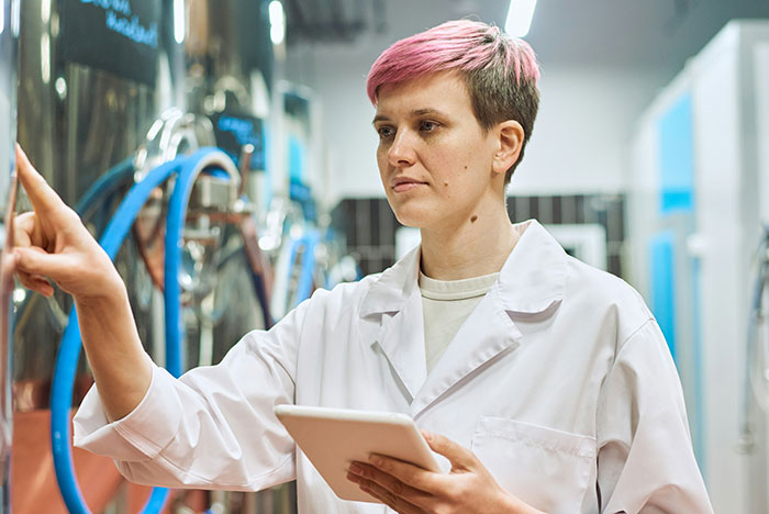 “He Wasn't Even Ashamed”: 46 Ridiculous Tourist Moments Tour Guides Can’t Forget