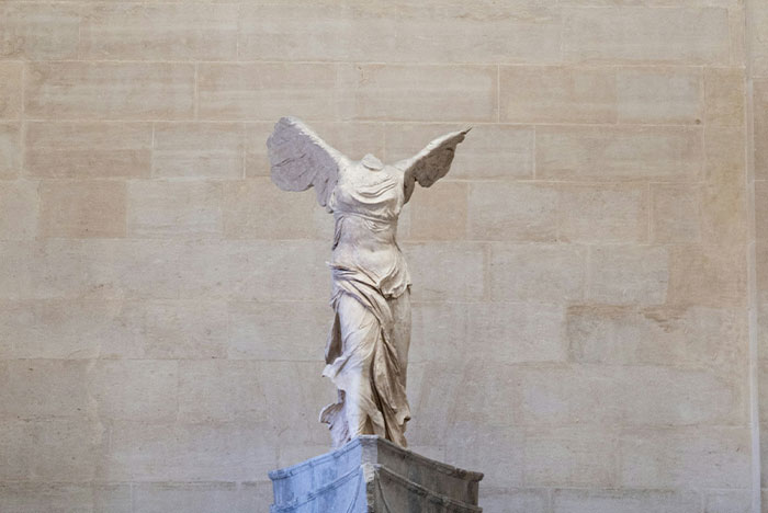 “He Wasn't Even Ashamed”: 46 Ridiculous Tourist Moments Tour Guides Can’t Forget