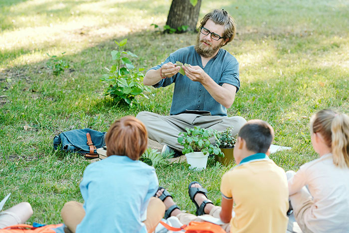 “He Wasn't Even Ashamed”: 46 Ridiculous Tourist Moments Tour Guides Can’t Forget
