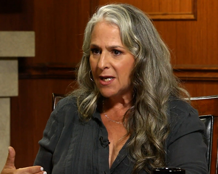 &ldquo;I Guess She Didn&rsquo;t Watch The Office&rdquo;: Zo&euml; Kravitz Explains Why &lsquo;Friends&rsquo; Belongs In The Past