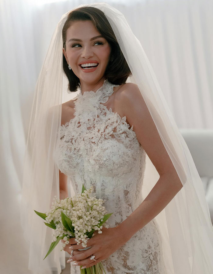 &ldquo;Poor Bieber&rdquo;: Selena Gomez&rsquo;s Wedding Photo Dump Has Everyone Talking