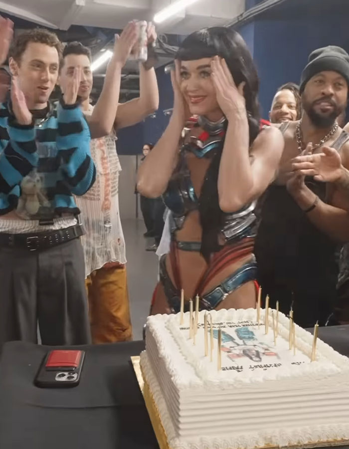 &ldquo;Having A Midlife Crisis&rdquo;: Fans Furious After Katy Perry Hurls Her Birthday Cake At Crew Members