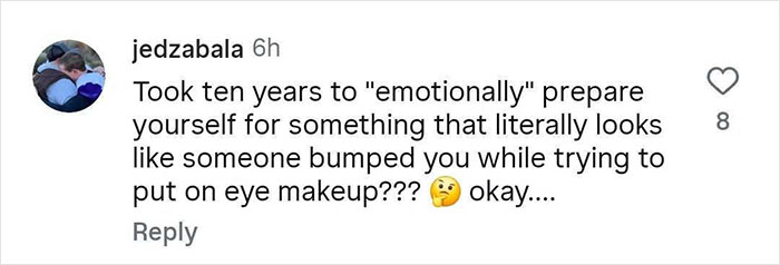 Comment on social media about Elon Musk's ex Grimes stunning fans with an insane face tattoo related to ringworm.