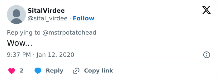Actor from My Name Is Earl showing a stunning new look after losing 250lbs, appearing confident and casual in a tweet reply.