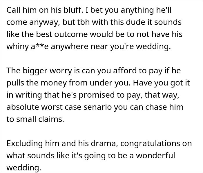 Text message conversation discussing a bride&rsquo;s father refusing to attend wedding off American soil.